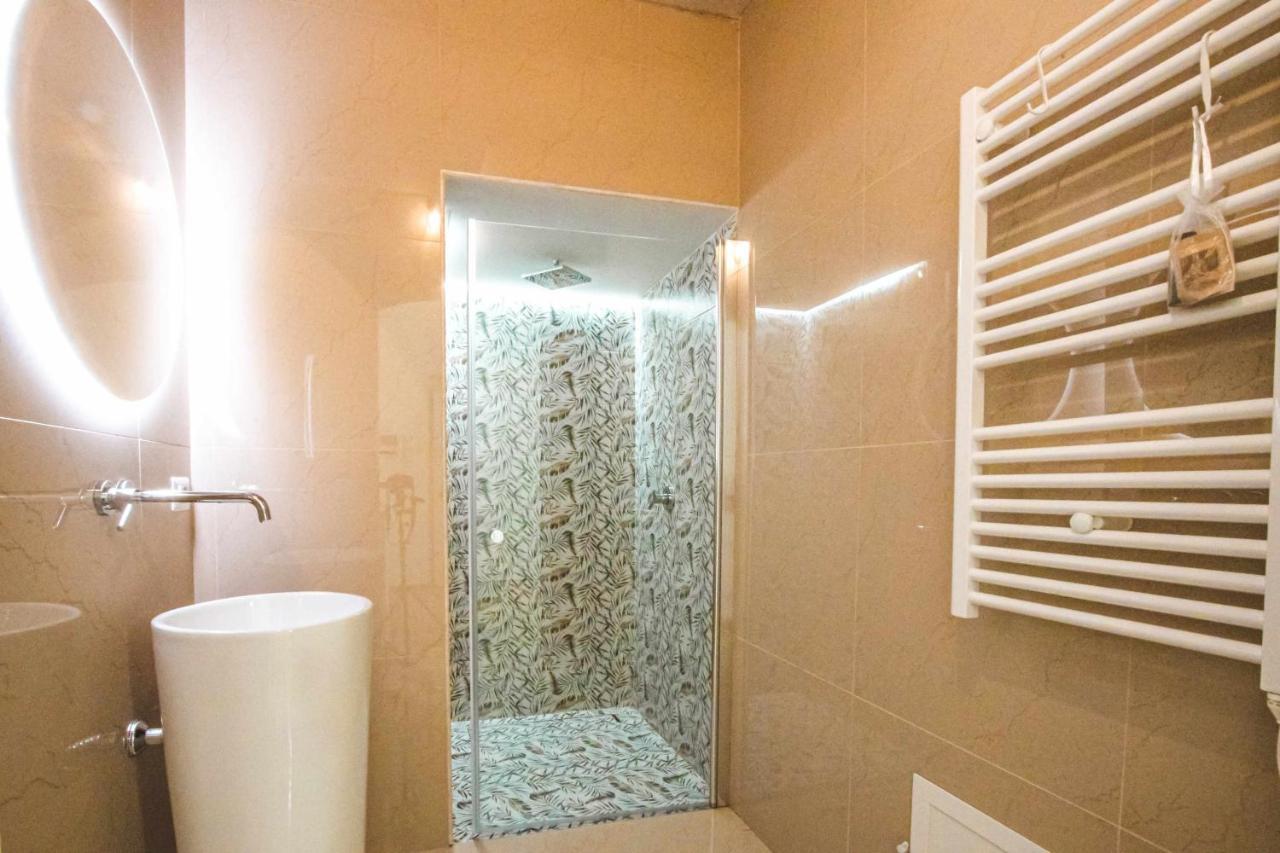 Cas358 Luxury Suite บารี ภายนอก รูปภาพ